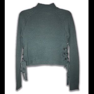 Cropped blue sweater